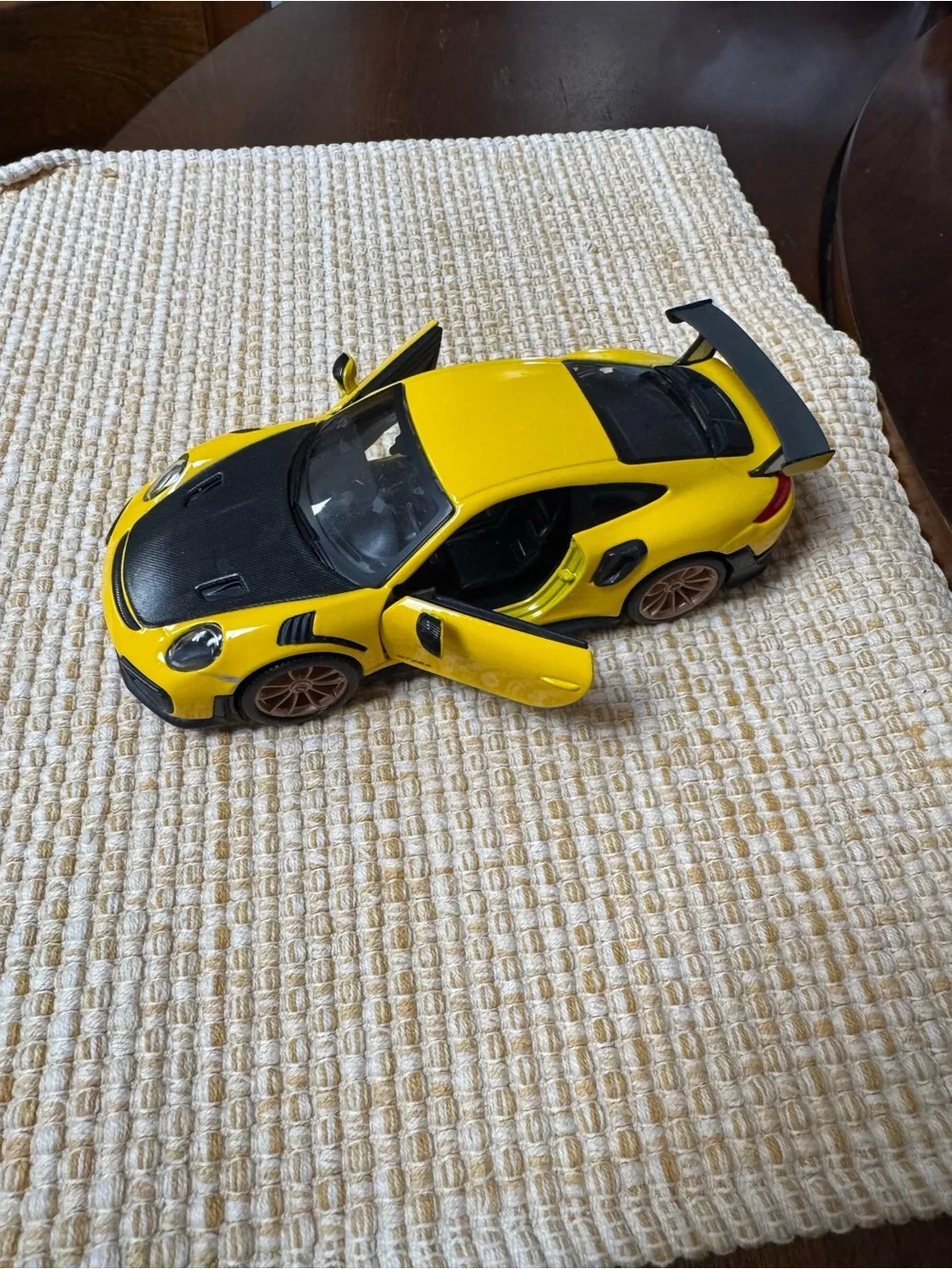 Porsche 911 GT2 RS Yellow with Carbon Hood and Gold Wheels Special Edition 1/24